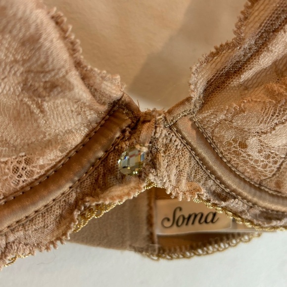 SOMA Sz 38D Bra Lace Underwire Sheer Adjustable Back and Straps - Picture 2 of 5